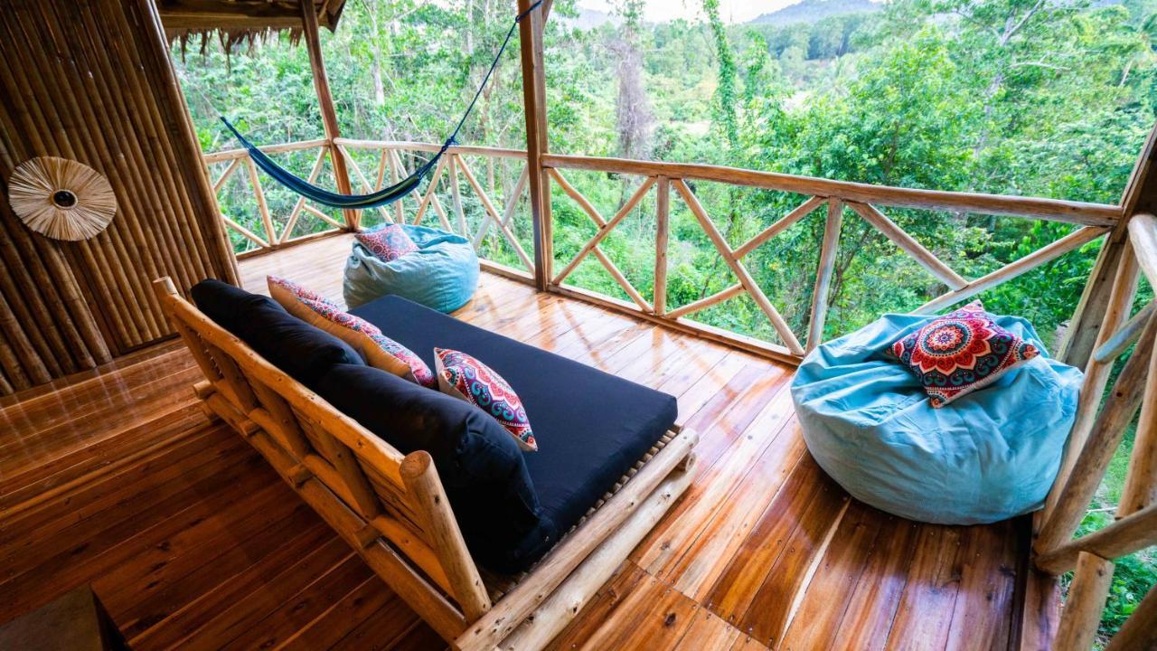 Barya Lang Villa- Native Villa With Jeepney Room Ель-Нідо Екстер'єр фото